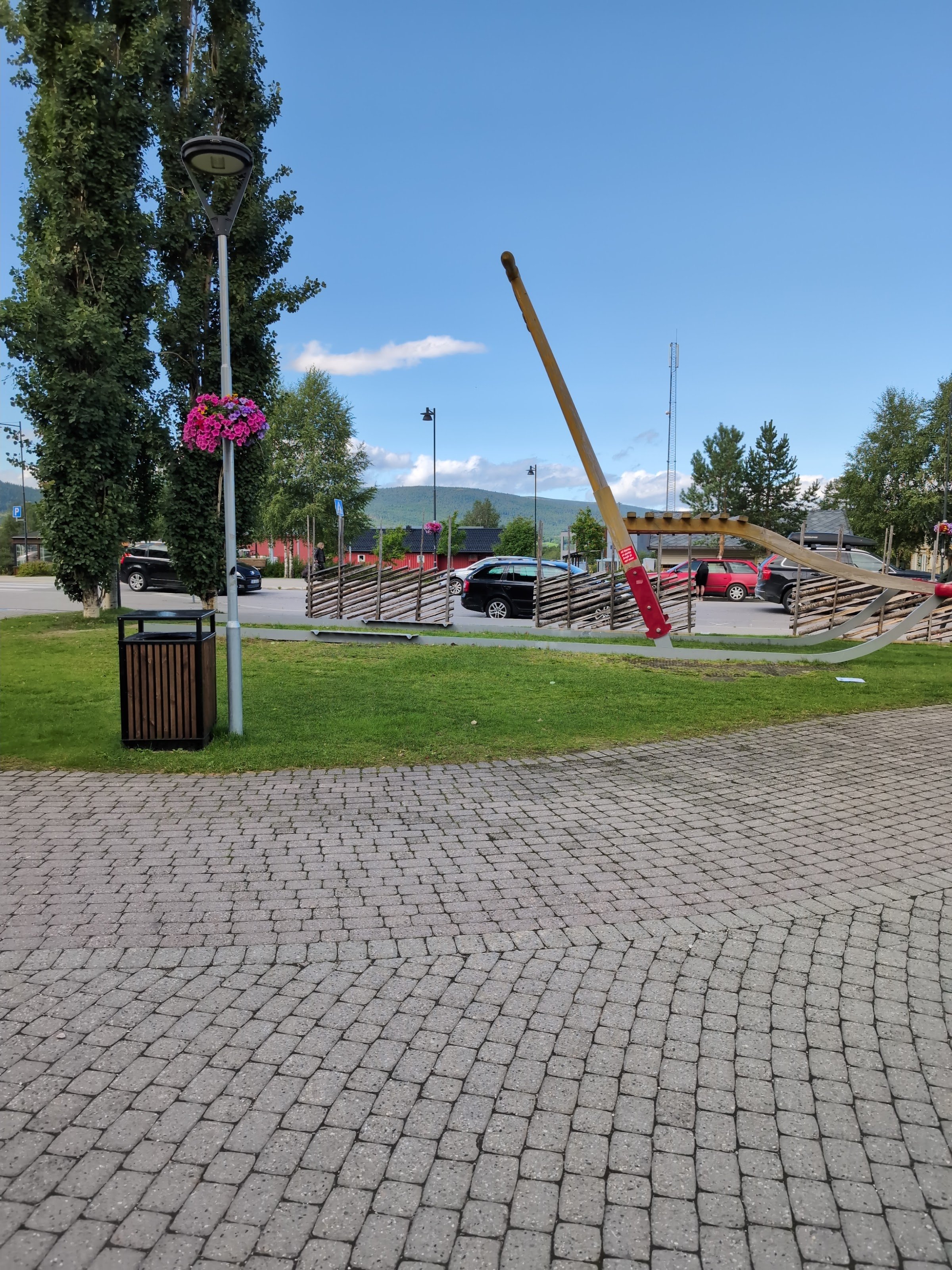 The World’s Second Biggest Kicksled